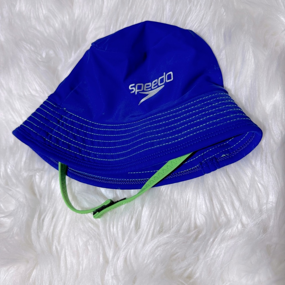 Speedo swim hat size S 1-3years‎